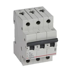 ISTIČ RX3 3P C32 6000A - 419238