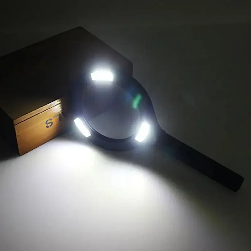 LM102 - Lupa 5 x ZOOM s LED svetlom - LM102