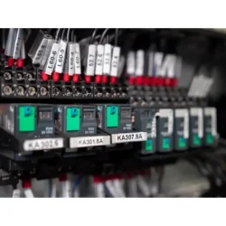 RXM2AB2P7 - miniatúrne zásuv. relé – Zelio RXM – 2 C/O – 230 V AC – 12 A – s LED kontrolkou