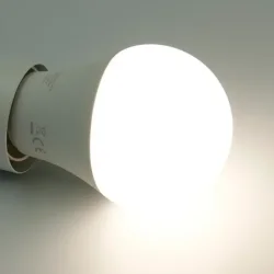 ZLS532W - LED žiarovka WIFI 9W - A60 / E27 / CCT + RGB - ZLS532W