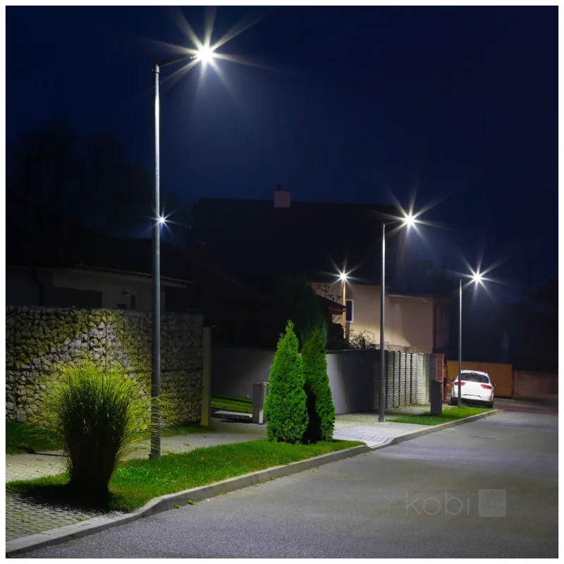 001819 Solárne pouličné osvetlenie s pohybovým senzorom LED STREET 15W 4000K IP65 Kobi